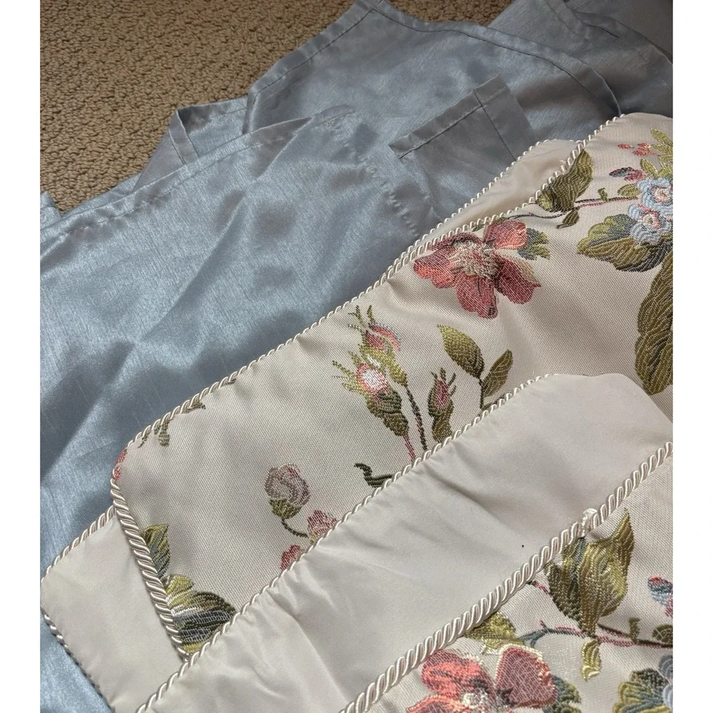 Rare CROSCILL King Comforter CARLOTTA Floral Comforter Dry Cleaned